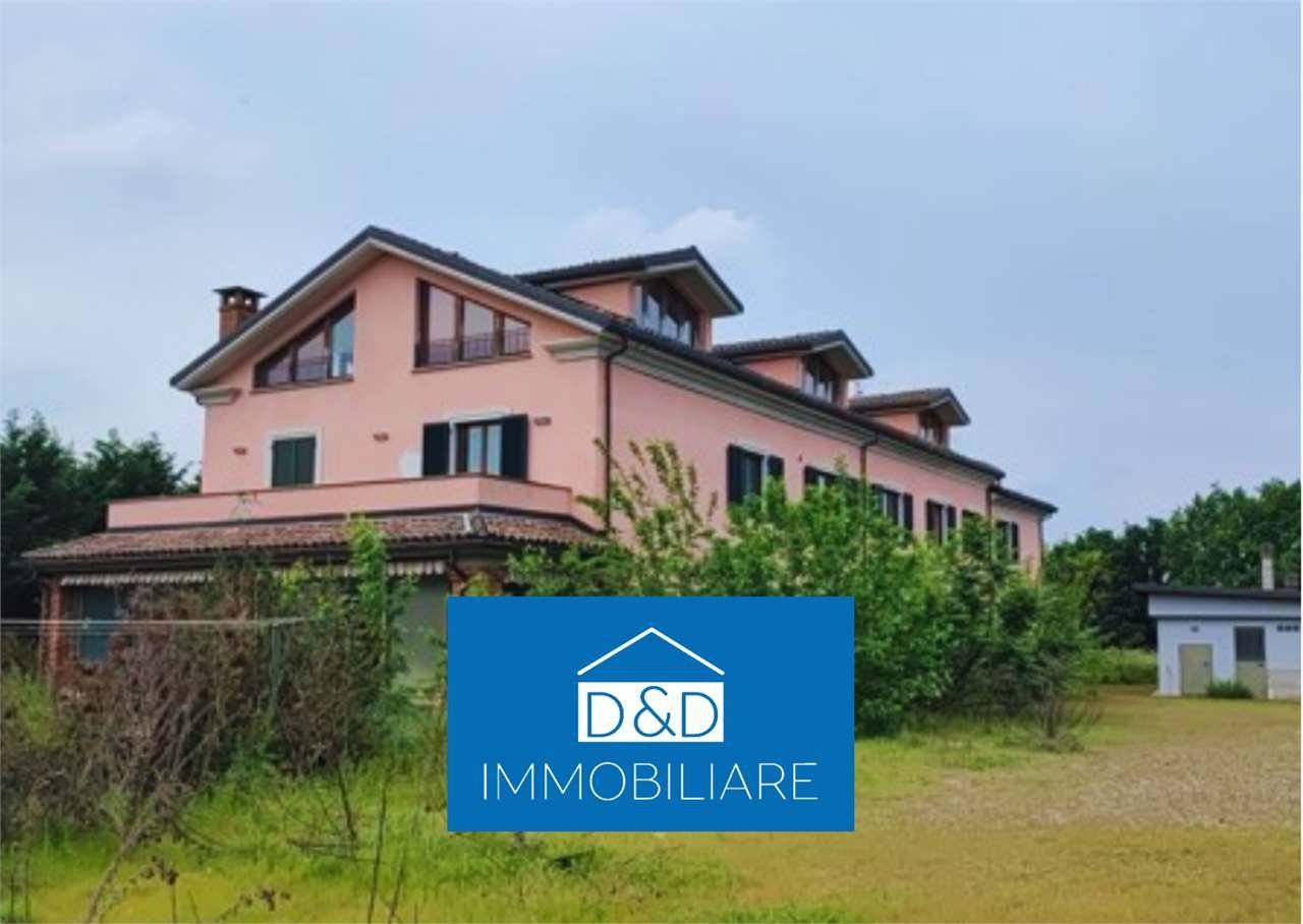 22 bedrooms Apartment in Alessandria, Italy No. 209432