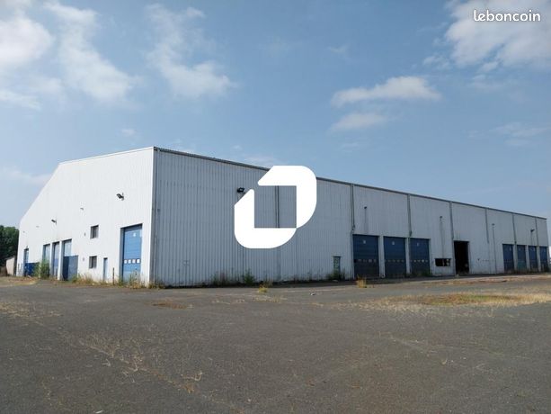 Propriété commerciale à Nort-sur-Erdre, France 12056m² No. 281381