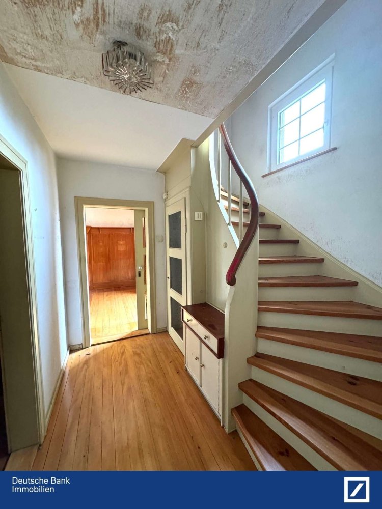 5 chambres Maison à Edenkoben, Germany No. 103224