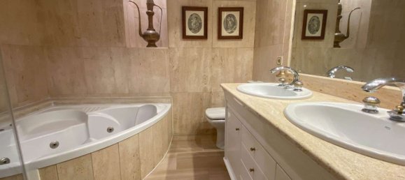 Dúplex de 4 dormitorios en Fuengirola, Spain No. 47638 16