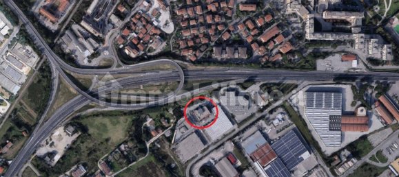 1067m² Office in Perugia, Italy No. 348943 18