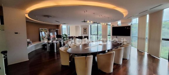 1067m² Office in Perugia, Italy No. 348943 16