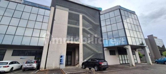 1067m² Office in Perugia, Italy No. 348943 3