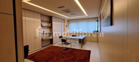 1067m² Office in Perugia, Italy No. 348943 14