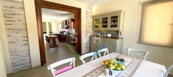 5 bedrooms Villa in Limassol, Cyprus No. 6873 3