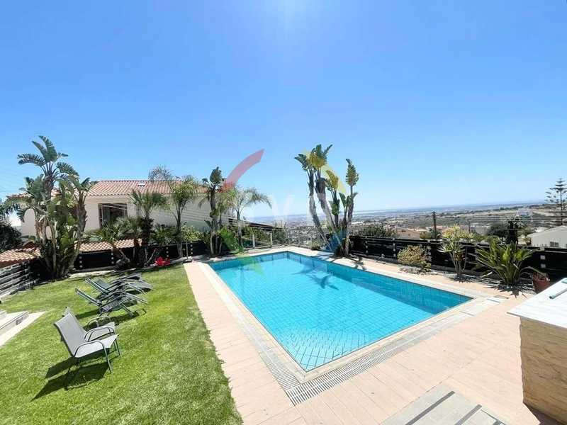 5 bedrooms Villa in Limassol, Cyprus No. 6873