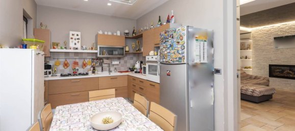 Villa T3 em Camporotondo Etneo, Italy N.º 328200 12