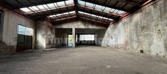 3-salle Entrepôt à Seregno, Italy No. 321541 10