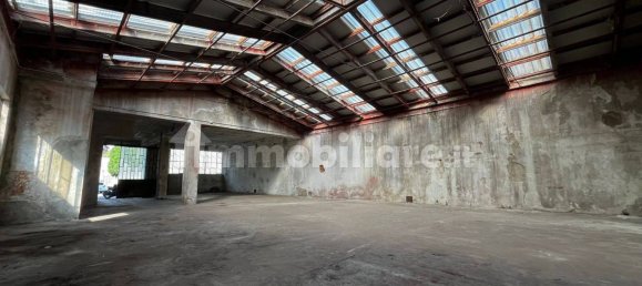 3-salle Entrepôt à Seregno, Italy No. 321541 8