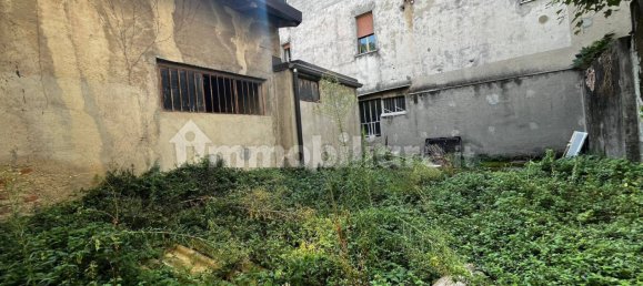 3-salle Entrepôt à Seregno, Italy No. 321541 17