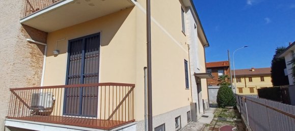 3 bedrooms Apartment in Inveruno, Italy No. 360497 6