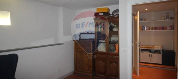 2 rooms Office in Montevarchi, Italy No. 362059 5