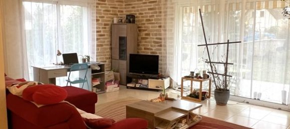 3 bedrooms House in Sainte-Savine, France No. 45610 2