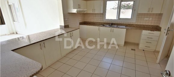 Villa T6 em Meadows, UAE N.º 27983 4