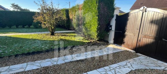 Villa de 4 dormitorios en Puiseaux, France No. 57018 13