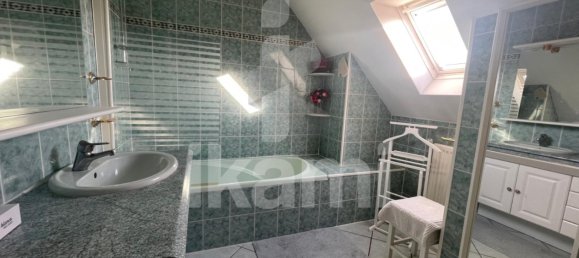 Villa de 4 dormitorios en Puiseaux, France No. 57018 12