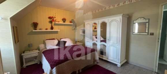 Villa de 4 dormitorios en Puiseaux, France No. 57018 10