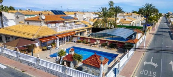 5 Schlafzimmer Haus in Cabo Roig, Spain, Nr. 185138 2
