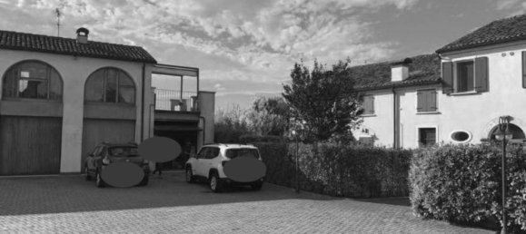 7 rooms Apartment in Ferrara, Italy No. 25071 23