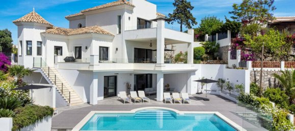 6 bedrooms Villa in Marbella, Spain No. 129881 3