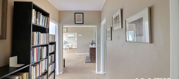 Apartamento de 2 dormitorios en Vaucresson, France No. 176351 4