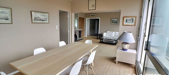 Apartamento de 2 dormitorios en Vaucresson, France No. 176351 2