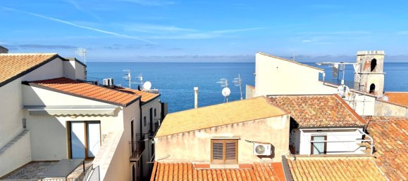 Дуплекс с 3 комнатами в Чефалу, Италия № 169977 36