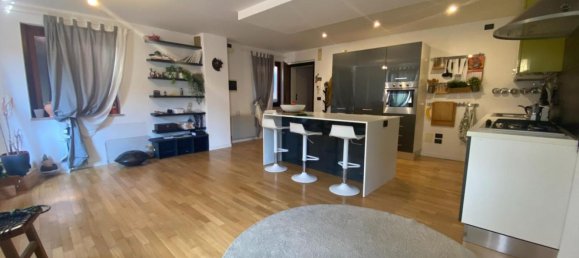 Квартира с 3 комнатами в Удине, Италия № 292334 2