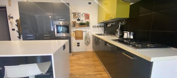 Квартира с 3 комнатами в Удине, Италия № 292334 5