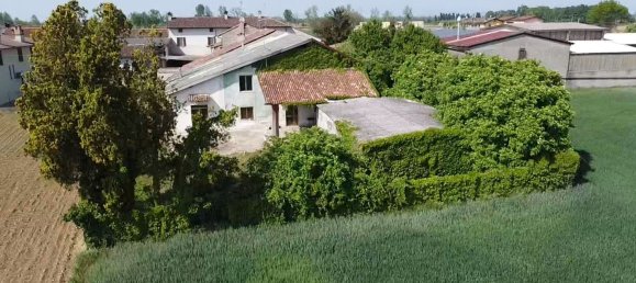 5 rooms House in Torre Pallavicina, Italy No. 115661 18