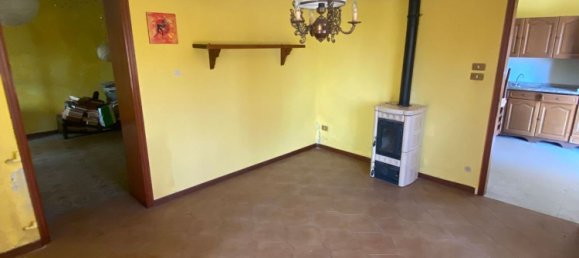 5 rooms House in Torre Pallavicina, Italy No. 115661 3