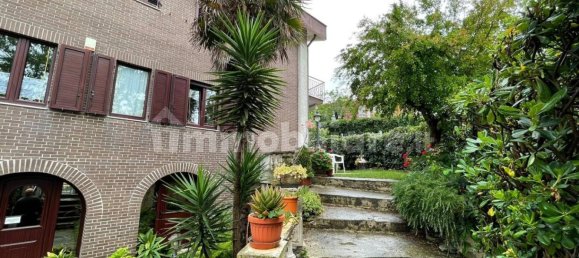 2 bedrooms Penthouse in Montemarciano, Italy No. 229759 2