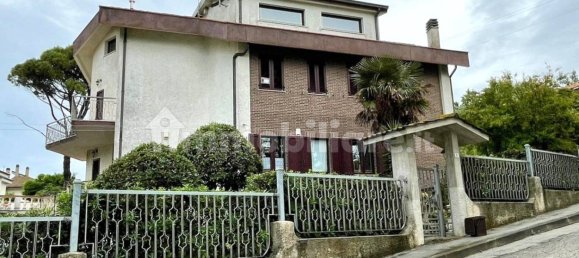 2 bedrooms Penthouse in Montemarciano, Italy No. 229759 45