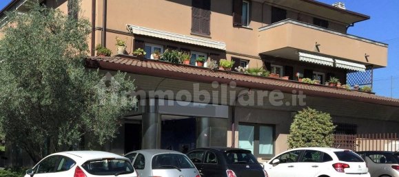 465m² Commercial property in Paderno d'Adda, Italy No. 319654 2