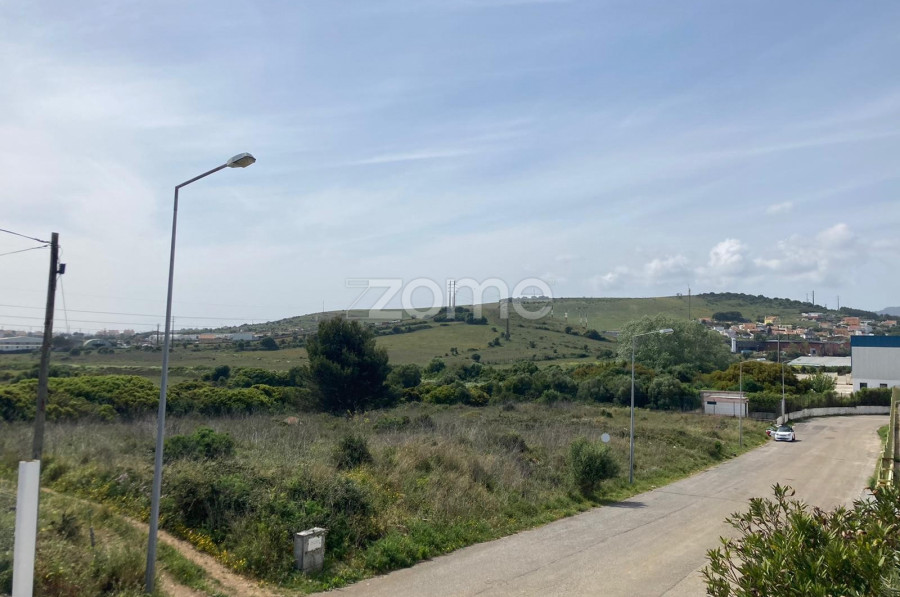 Grundstück in Rio de Mouro, Portugal 4099m², Nr. 236035