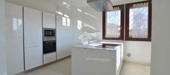 5 rooms Villa in Bernareggio, Italy No. 146290 10