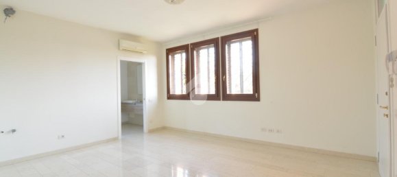 5 rooms Villa in Bernareggio, Italy No. 146290 16