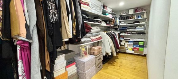 2 bedrooms Apartment in Naples, Italy No. 52377 21