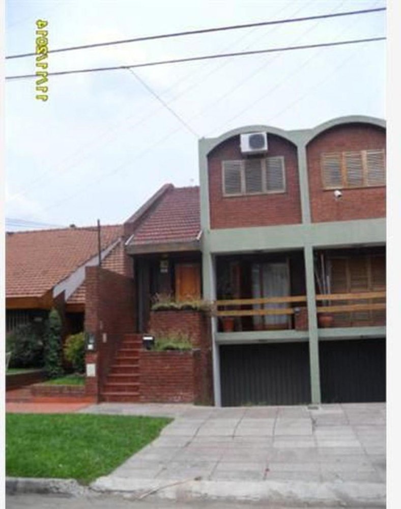 3 bedrooms House in Moron, Argentina No. 16787