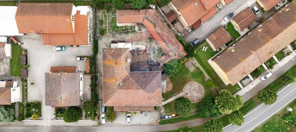 15 rooms Apartment in Jolanda di Savoia, Italy No. 18424 22