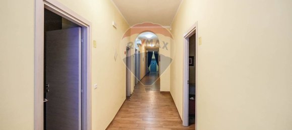 15 rooms Apartment in Jolanda di Savoia, Italy No. 18424 10