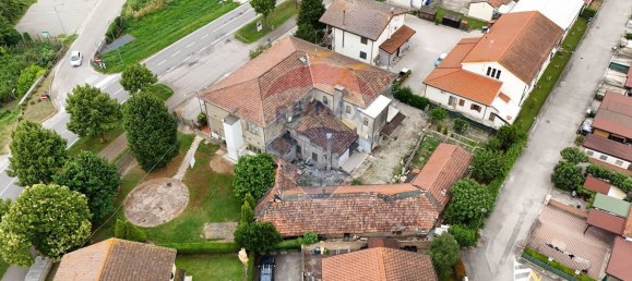 15 rooms Apartment in Jolanda di Savoia, Italy No. 18424 24