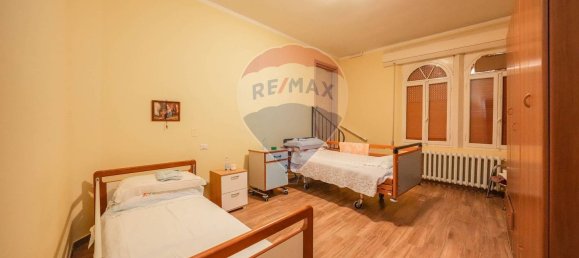 15 rooms Apartment in Jolanda di Savoia, Italy No. 18424 11