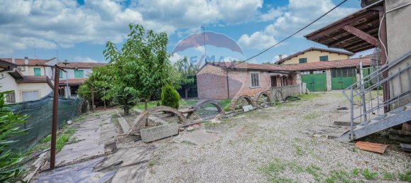 15 rooms Apartment in Jolanda di Savoia, Italy No. 18424 14