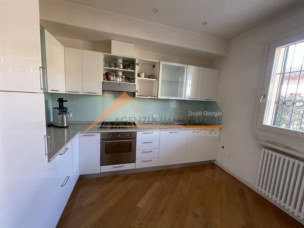 Villa de 2 dormitorios en Ravenna, Italy No. 265292