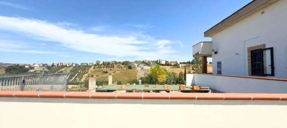 Квартира с 2 спальнями в Купелло, Италия № 297344 2