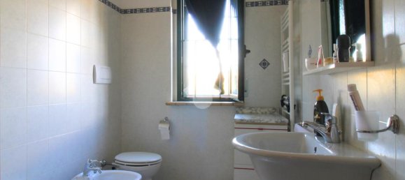 Квартира с 2 спальнями в Купелло, Италия № 297344 23