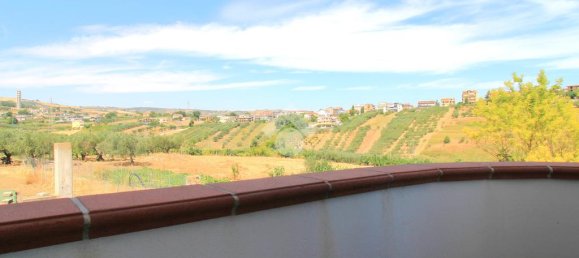 Квартира с 2 спальнями в Купелло, Италия № 297344 10