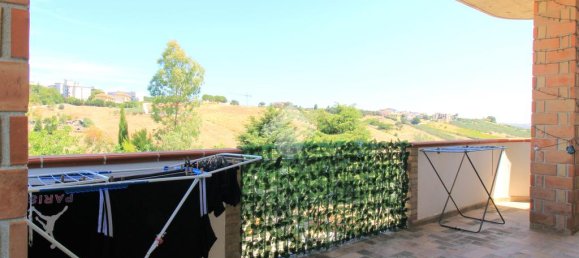 Квартира с 2 спальнями в Купелло, Италия № 297344 11