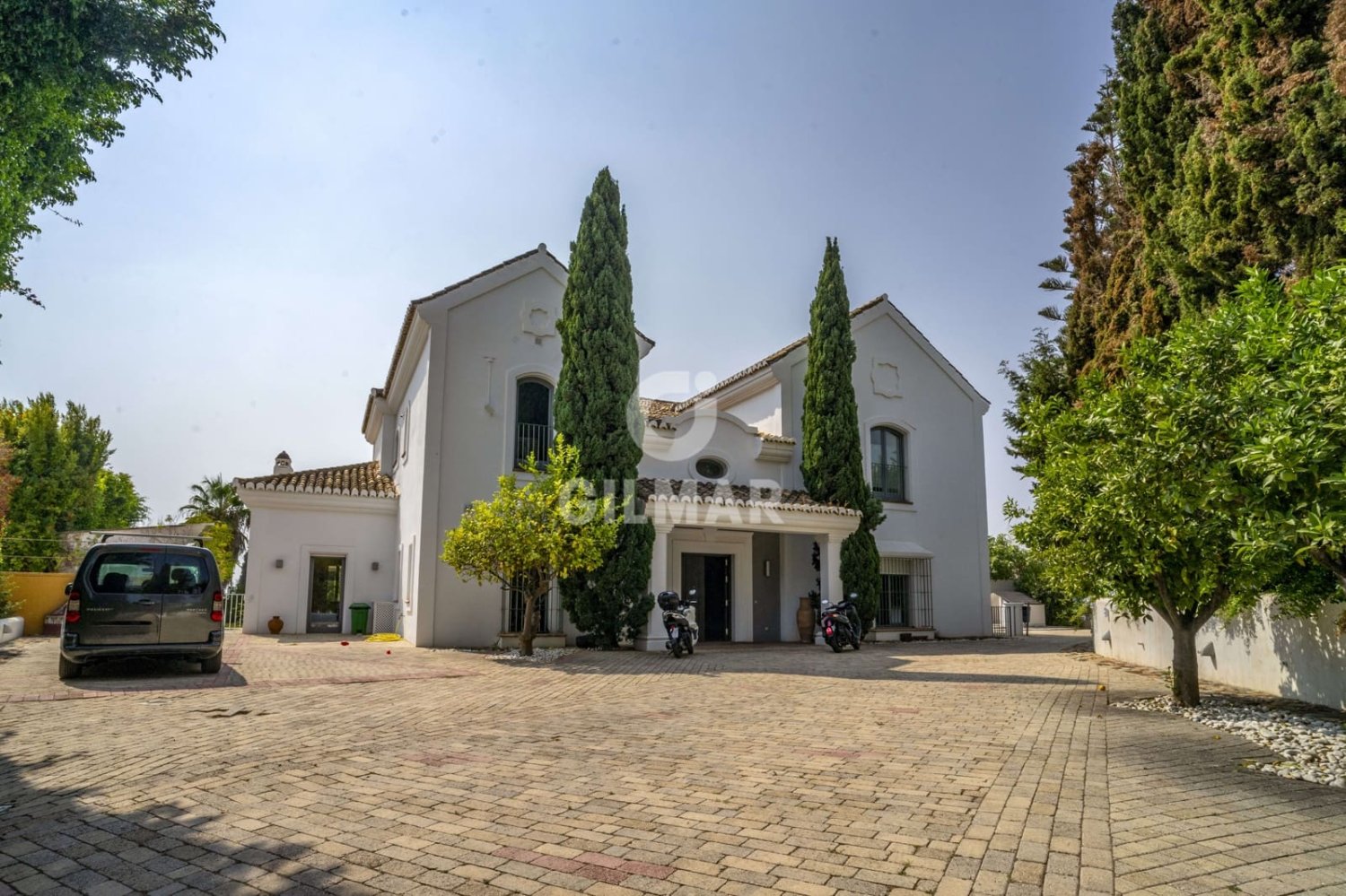 5 bedrooms Villa in Marbella, Spain No. 252533
